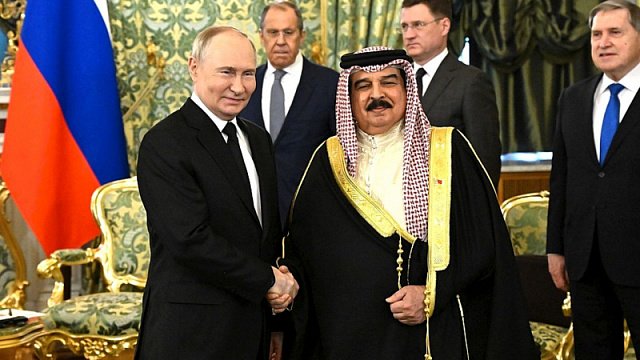 Vladimir Putin invites King of Bahrain…