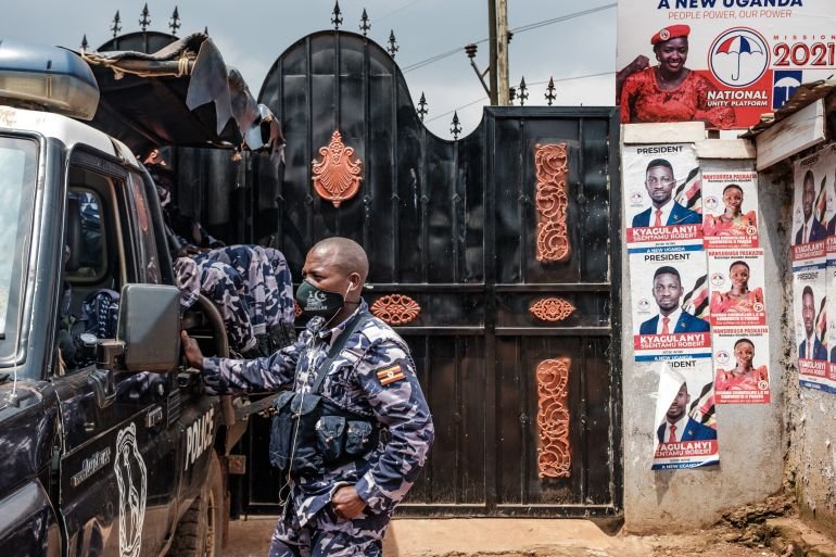 Security forces lock down Ugandan opposition’s…