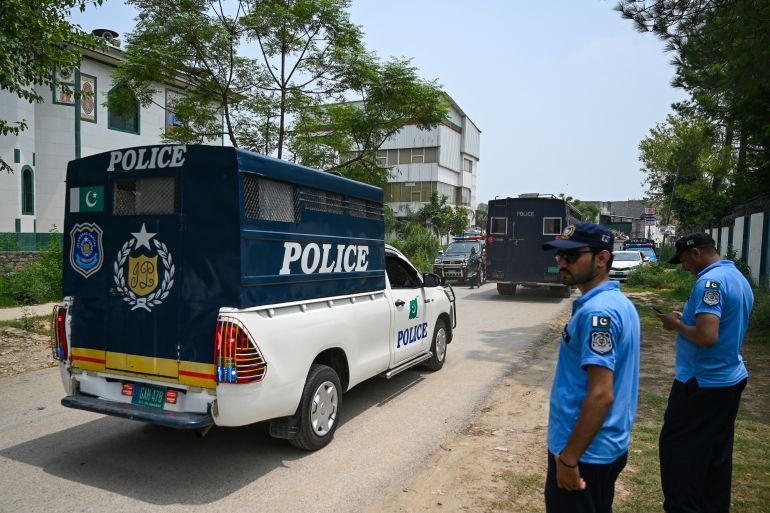 Pakistan police raid ex-Prime Minister Imran…