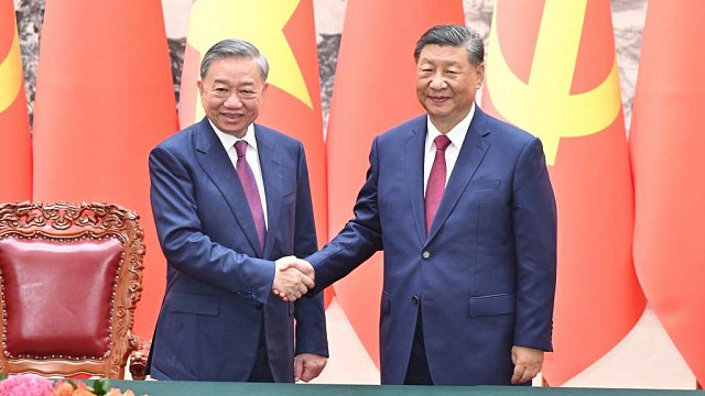 Chinese and Vietnamese leaders meet in…