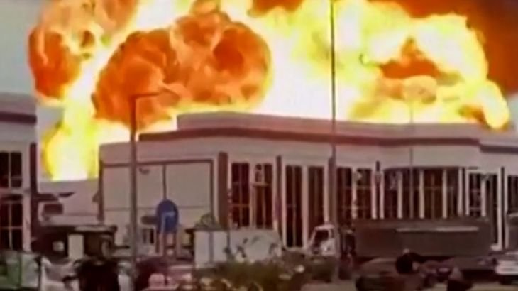 Video: Massive fuel tank explosion in…