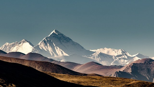 Tibet reveals the thickest glacier in Asia