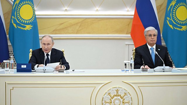 Heads of Kazakhstan and Russia sign…