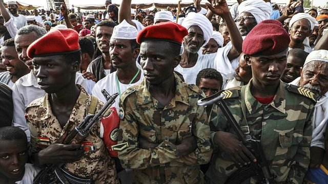 Thousands flee Sudan conflict, overwhelming border areas in South Sudan