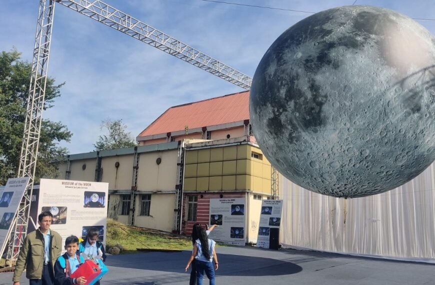 Massive Moon Replica At IIT Festival…