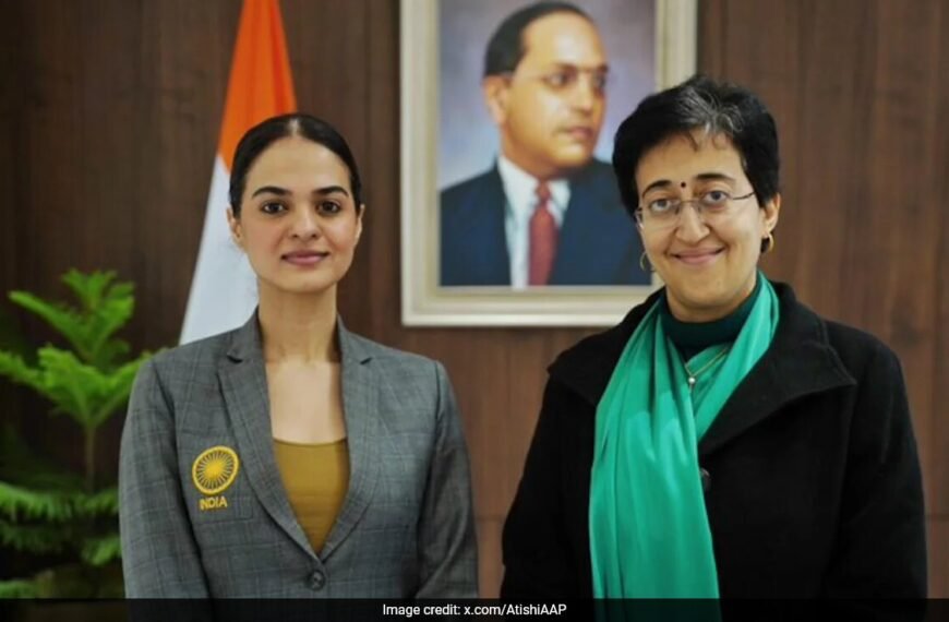 After ‘Lack Of Recognition’ Post, Atishi Meets Chess Player Tania Sachdev