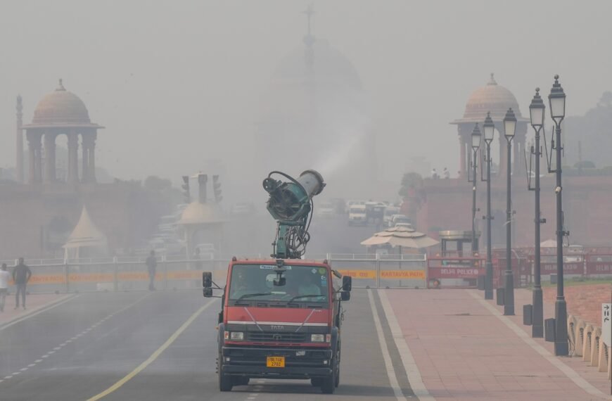 Thick Blanket Of Smog Grips Delhi, Mumbai As Air Quality Dips