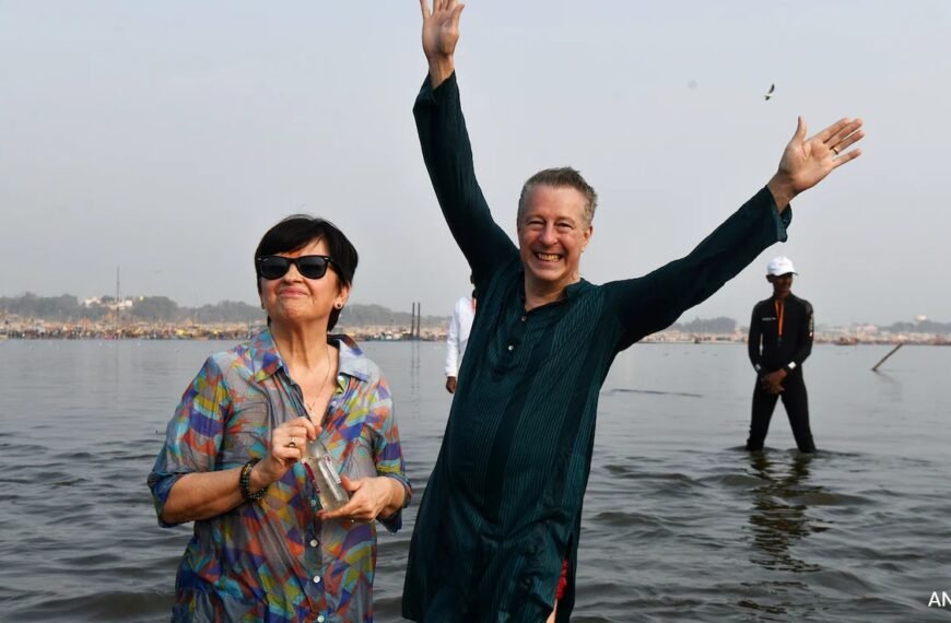 “Unforgettable”: 118-Member Foreign Delegation Takes Dip At Maha Kumbh