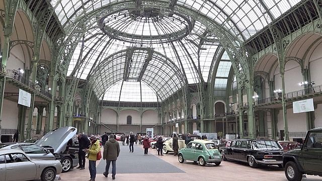 Iconic vintage cars gather at Paris’…