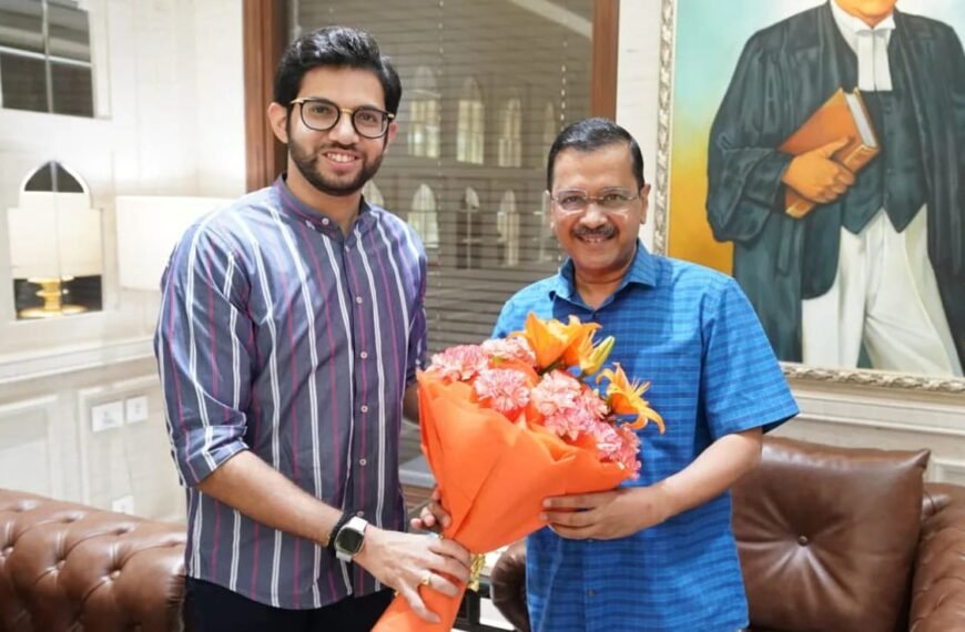 Aaditya Thackeray Meets INDIA Ally Arvind Kejriwal After AAP’s Delhi…